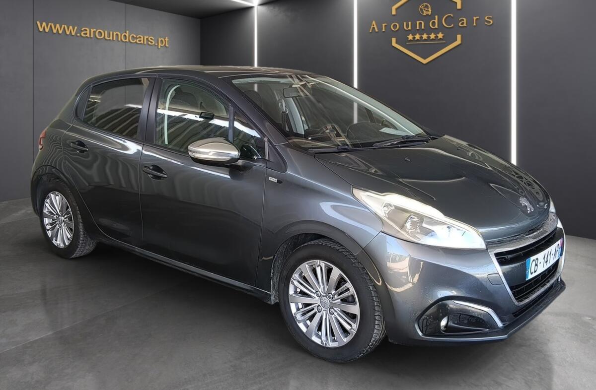 PEUGEOT 208 1.2 PureTech Style