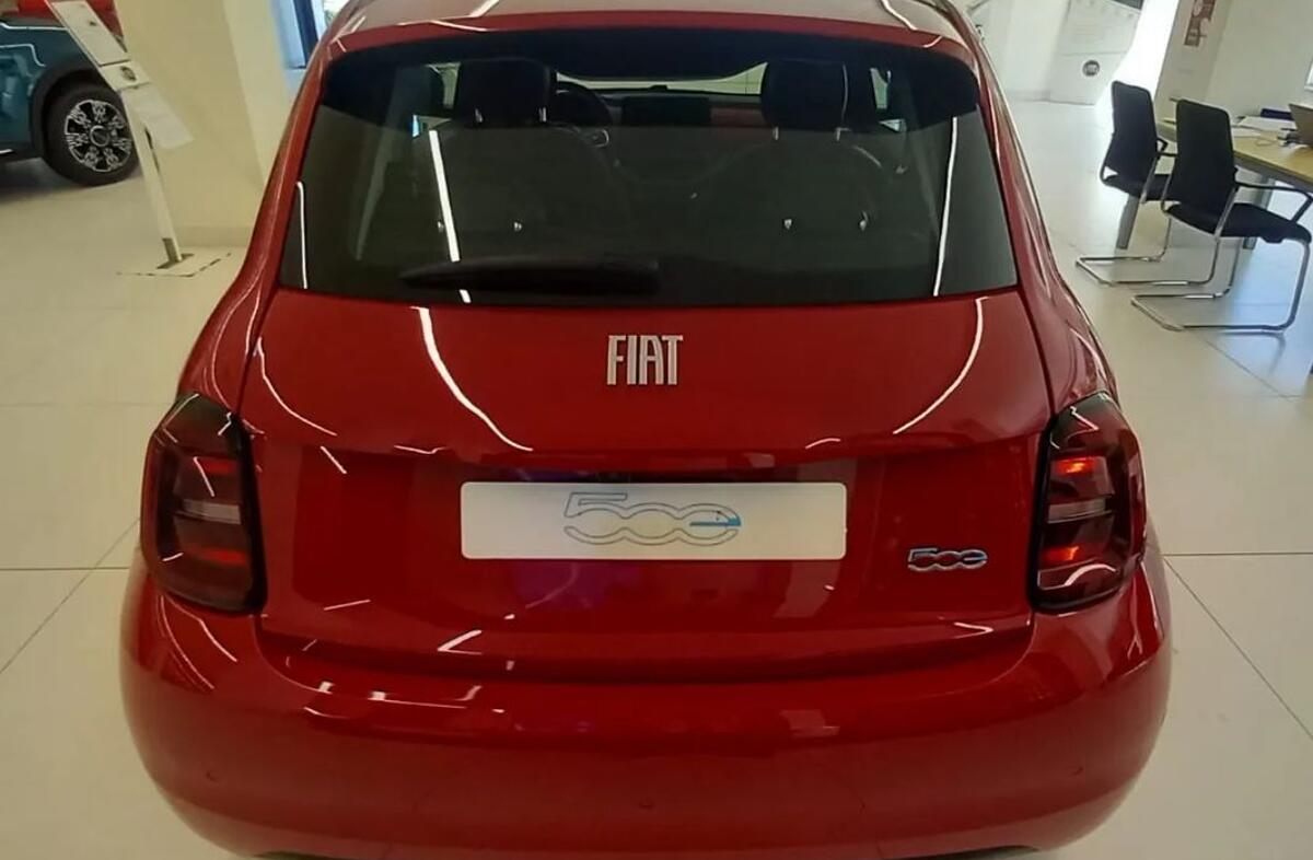 FIAT 500 23.8 kWh (RED) 2.0
