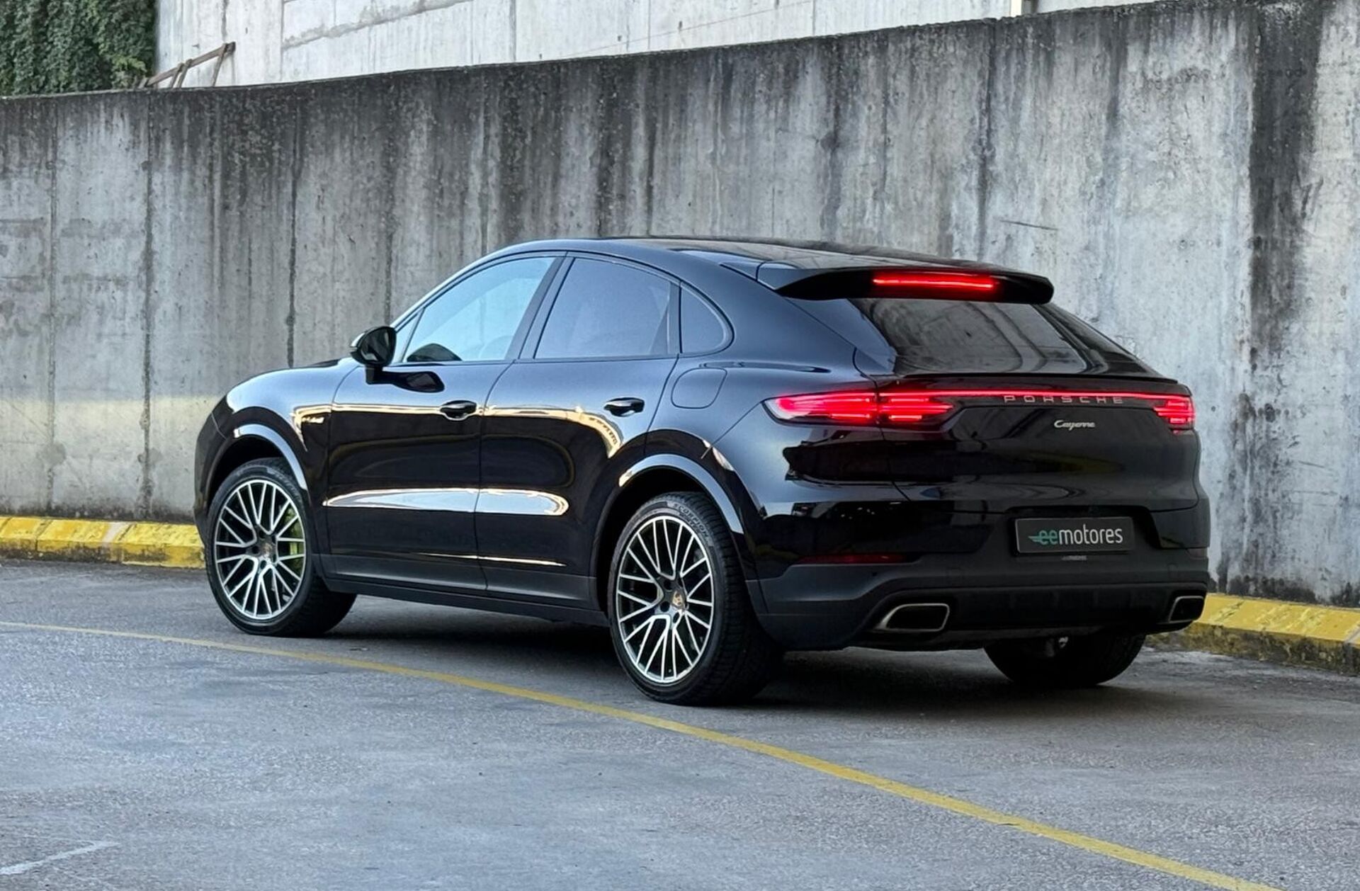 PORSCHE Cayenne E-Hybrid