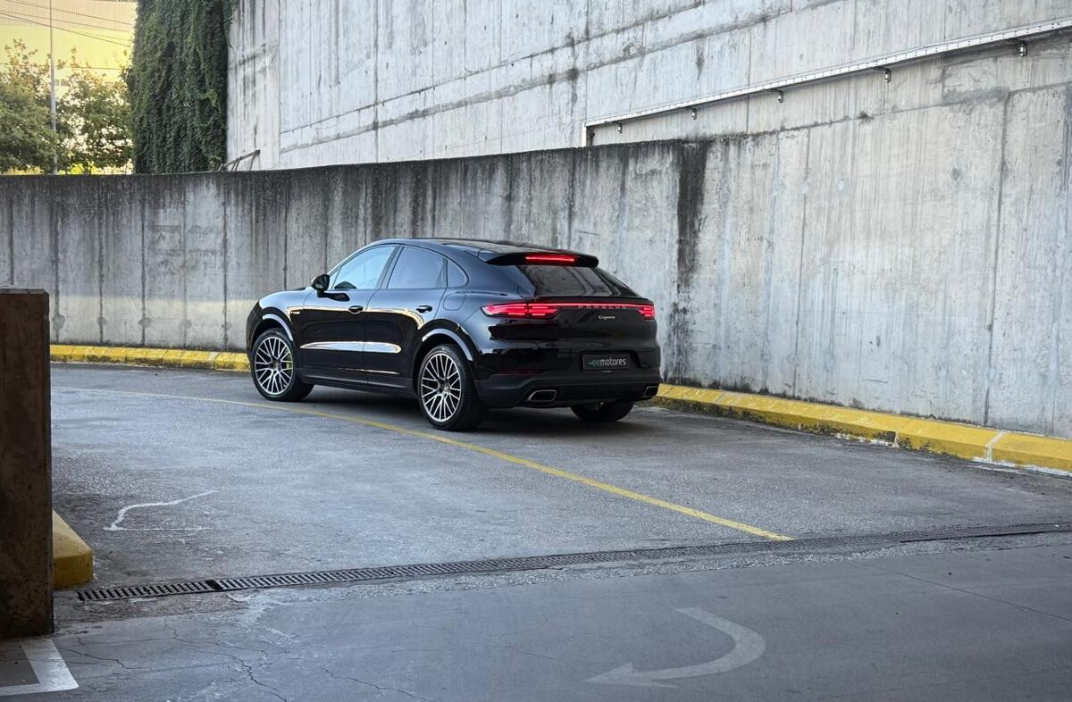 PORSCHE Cayenne E-Hybrid