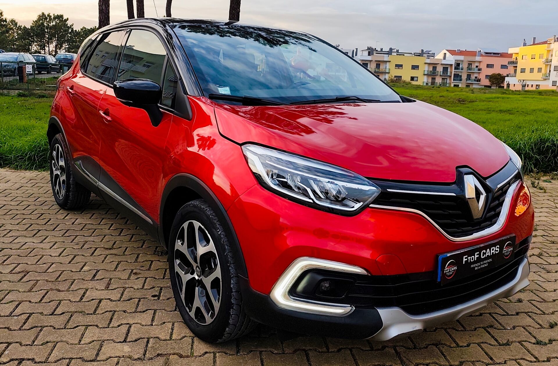 RENAULT Captur 0.9 TCe Exclusive