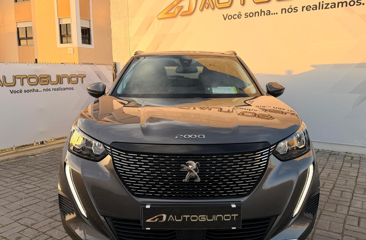 PEUGEOT 2008 1.2 PureTech Allure Pack EAT8