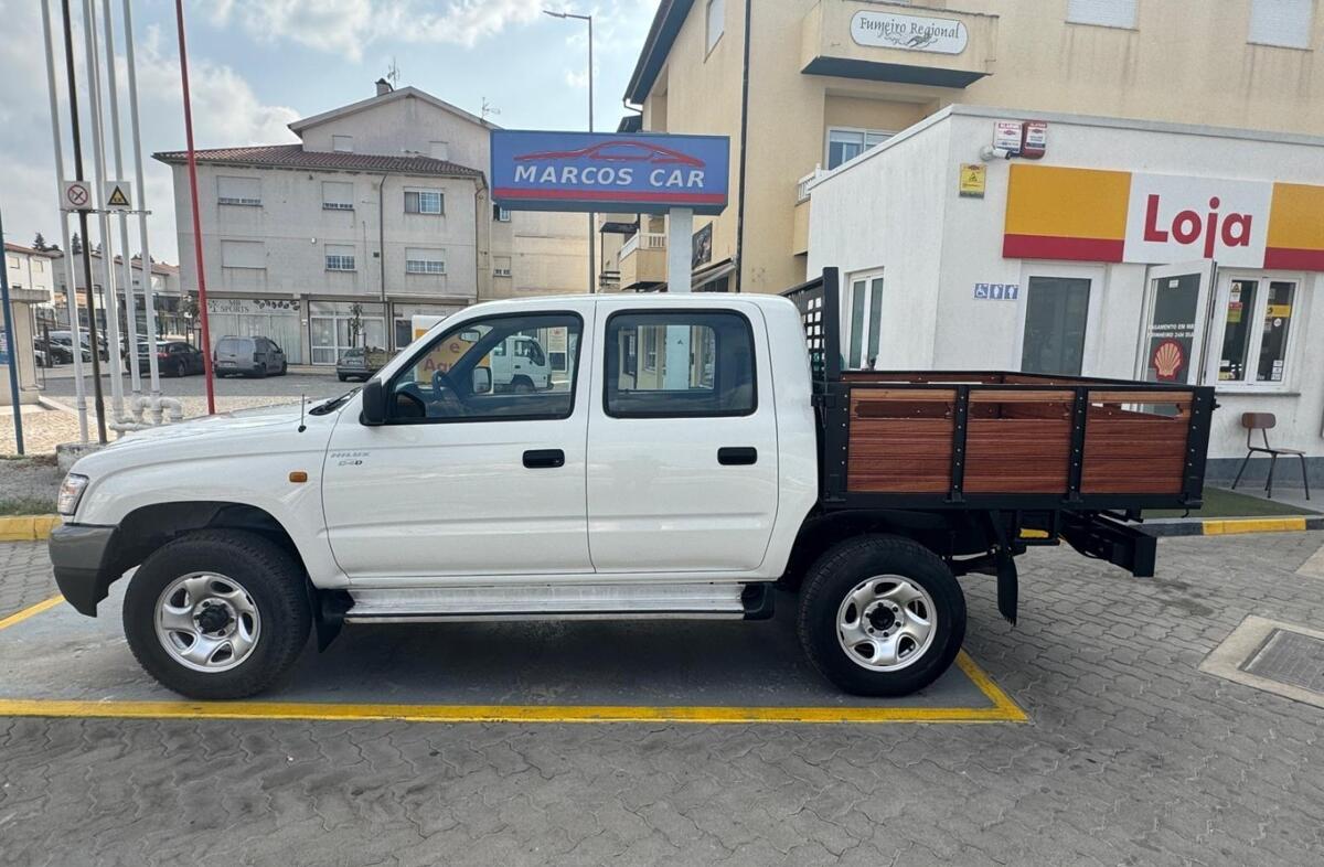 TOYOTA Hilux 2.5 D4-D CD