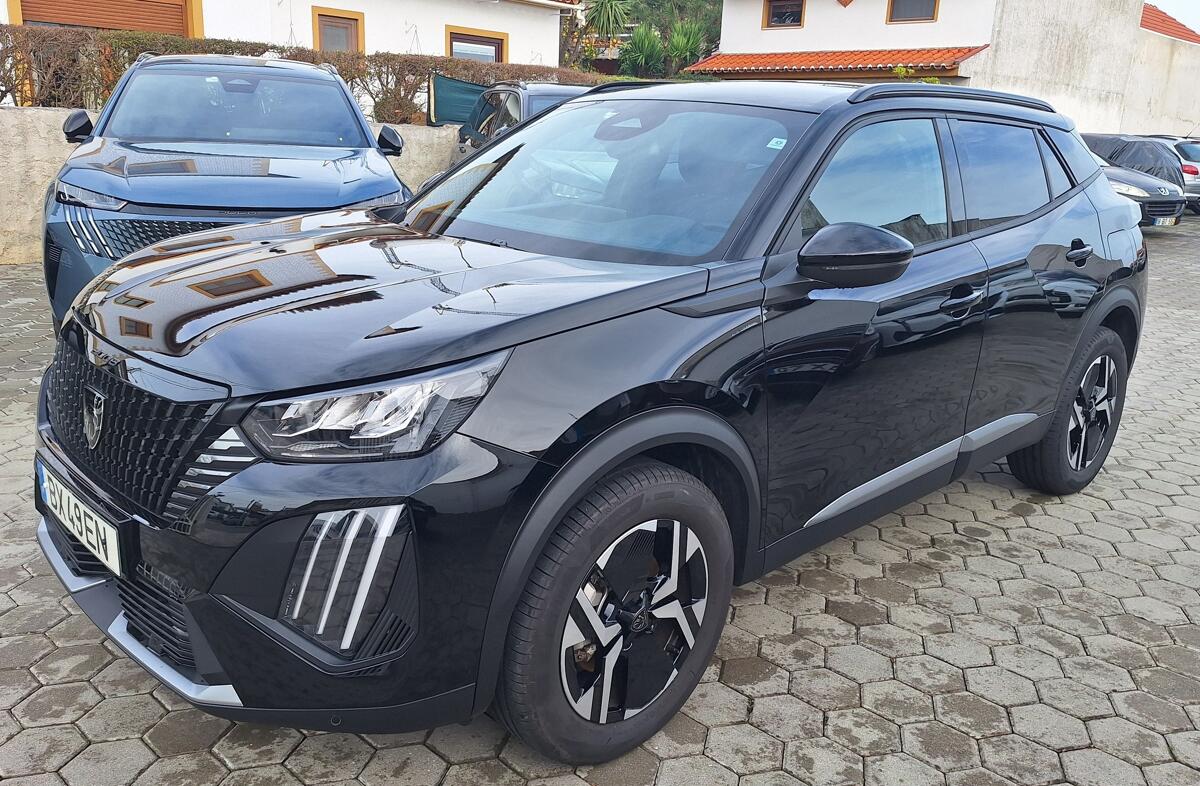 PEUGEOT 2008 1.2 Hybrid Allure e-DCS6