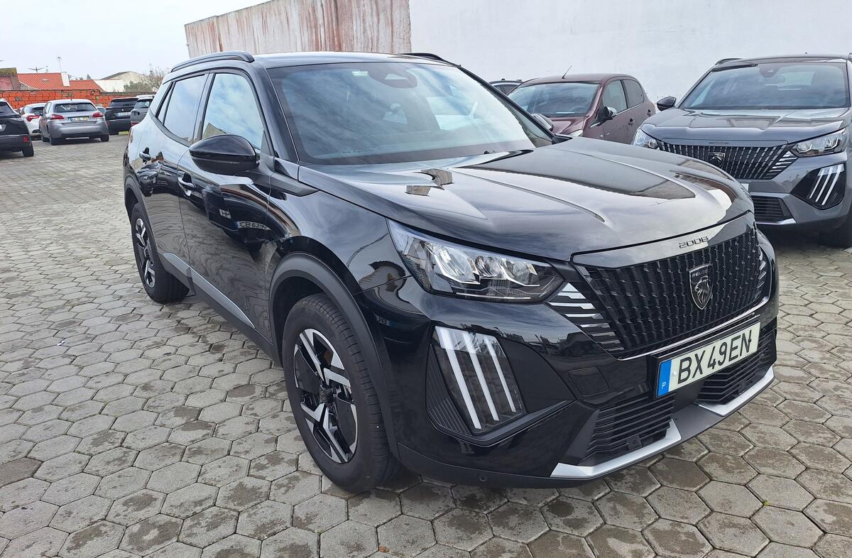 PEUGEOT 2008 1.2 Hybrid Allure e-DCS6