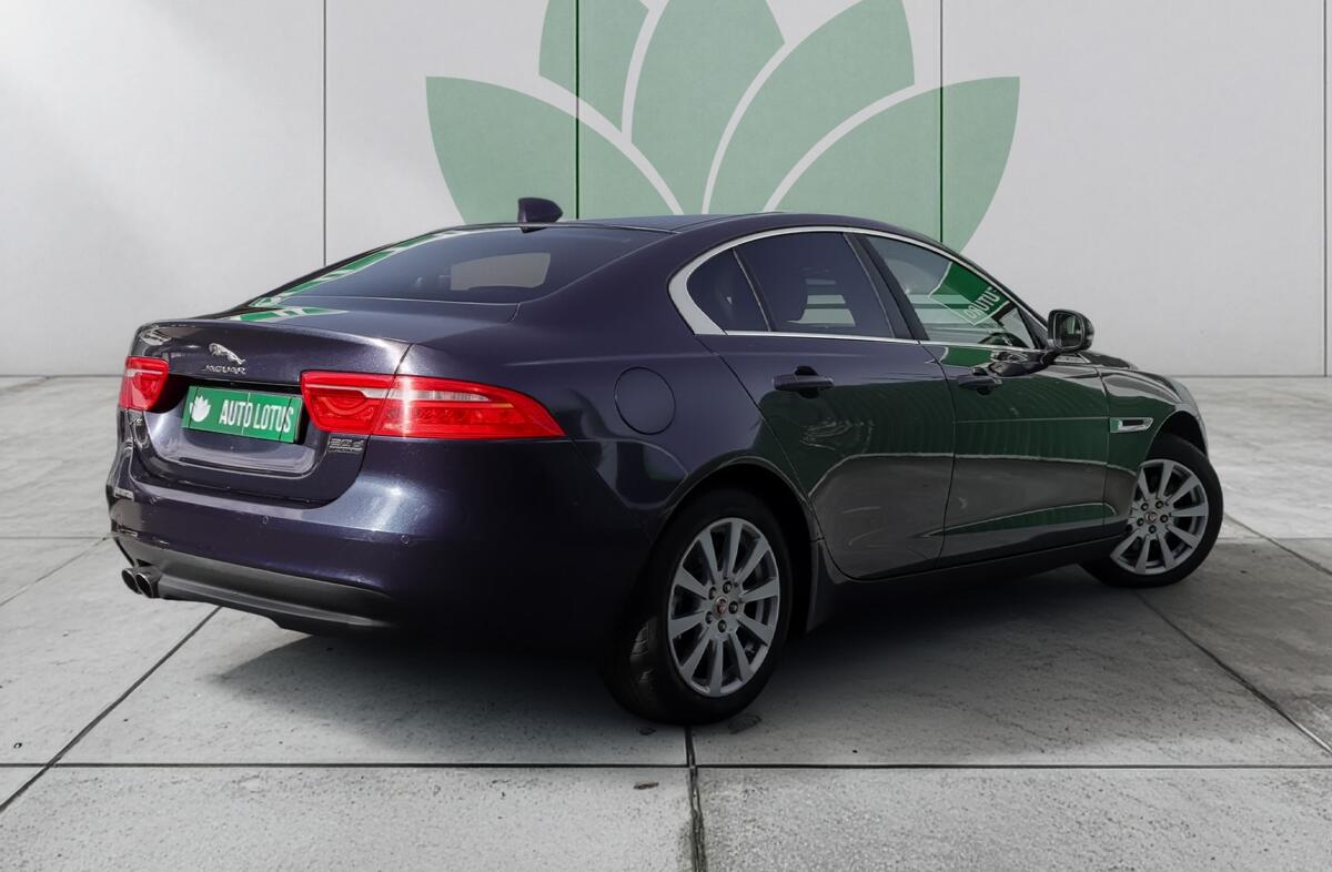 JAGUAR XE 2.0 D Portfolio AWD Aut.