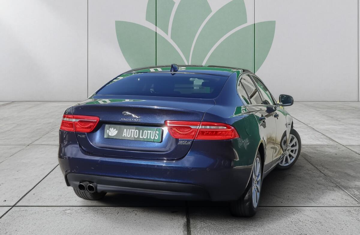 JAGUAR XE 2.0 D Portfolio AWD Aut.