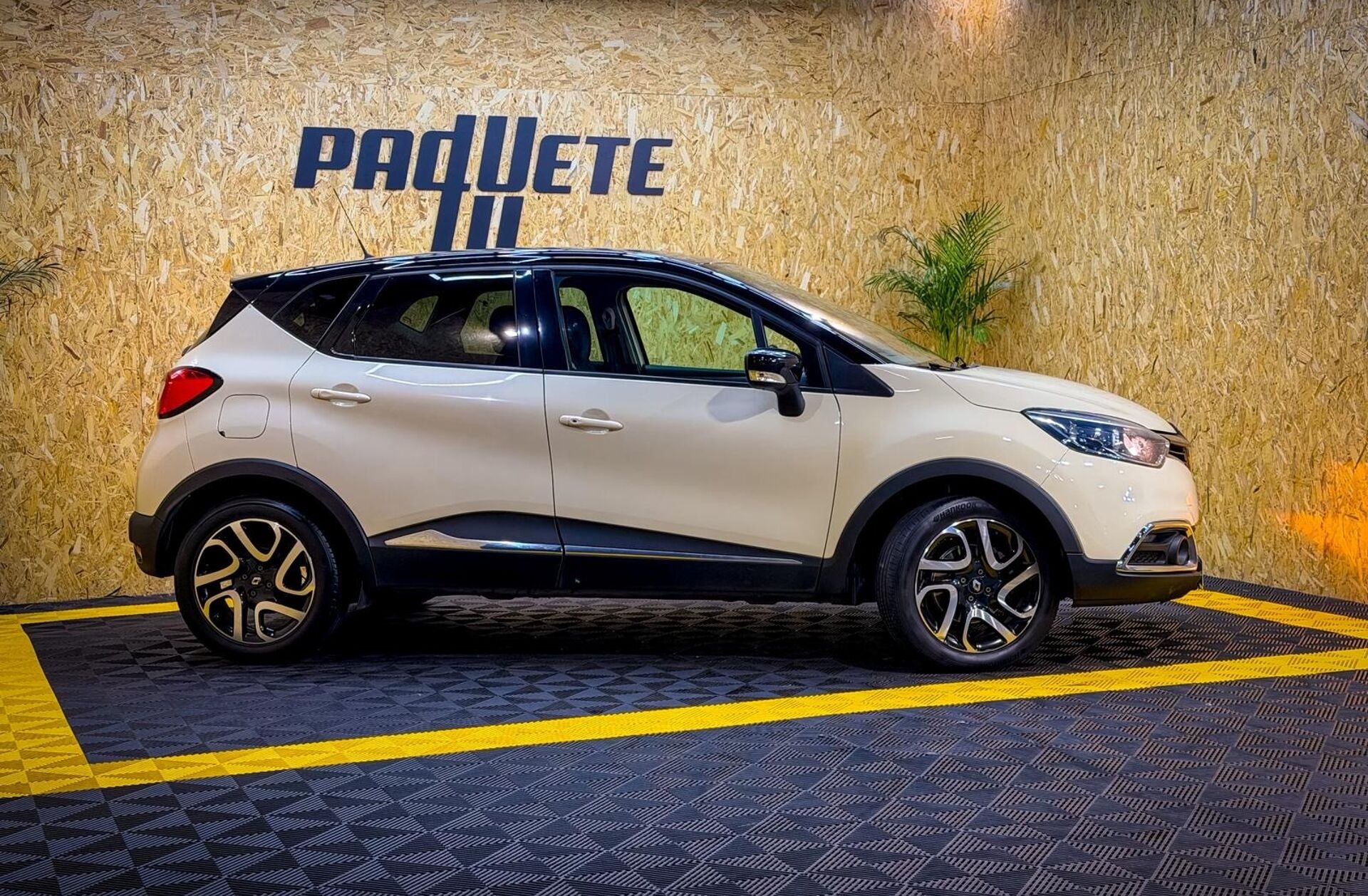 RENAULT Captur 1.5 dCi Helly Hansen