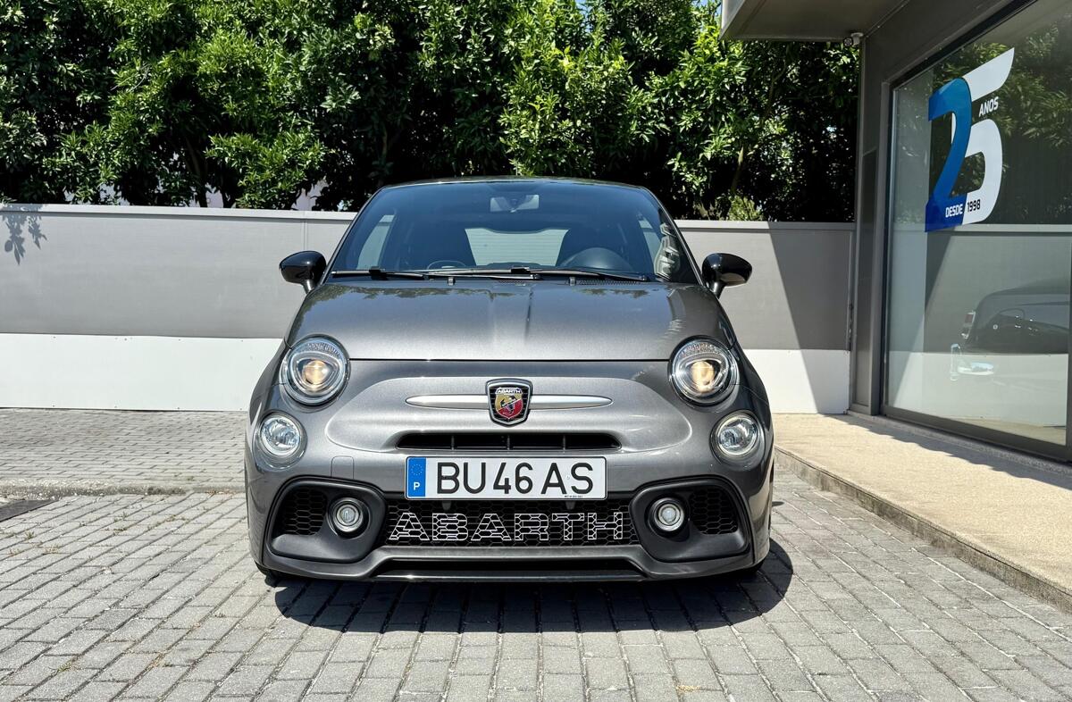 ABARTH 500 595 1.4 T-Jet Pista