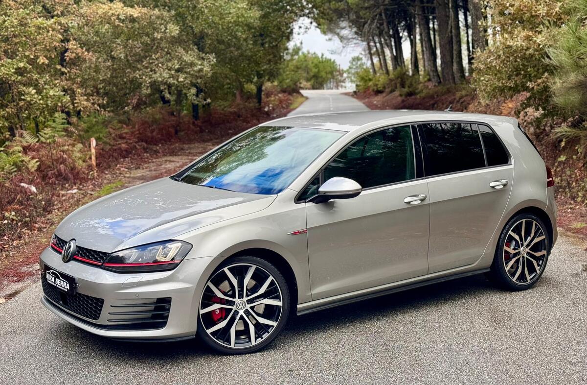 VOLKSWAGEN Golf 2.0 TSi GTi DSG Performance