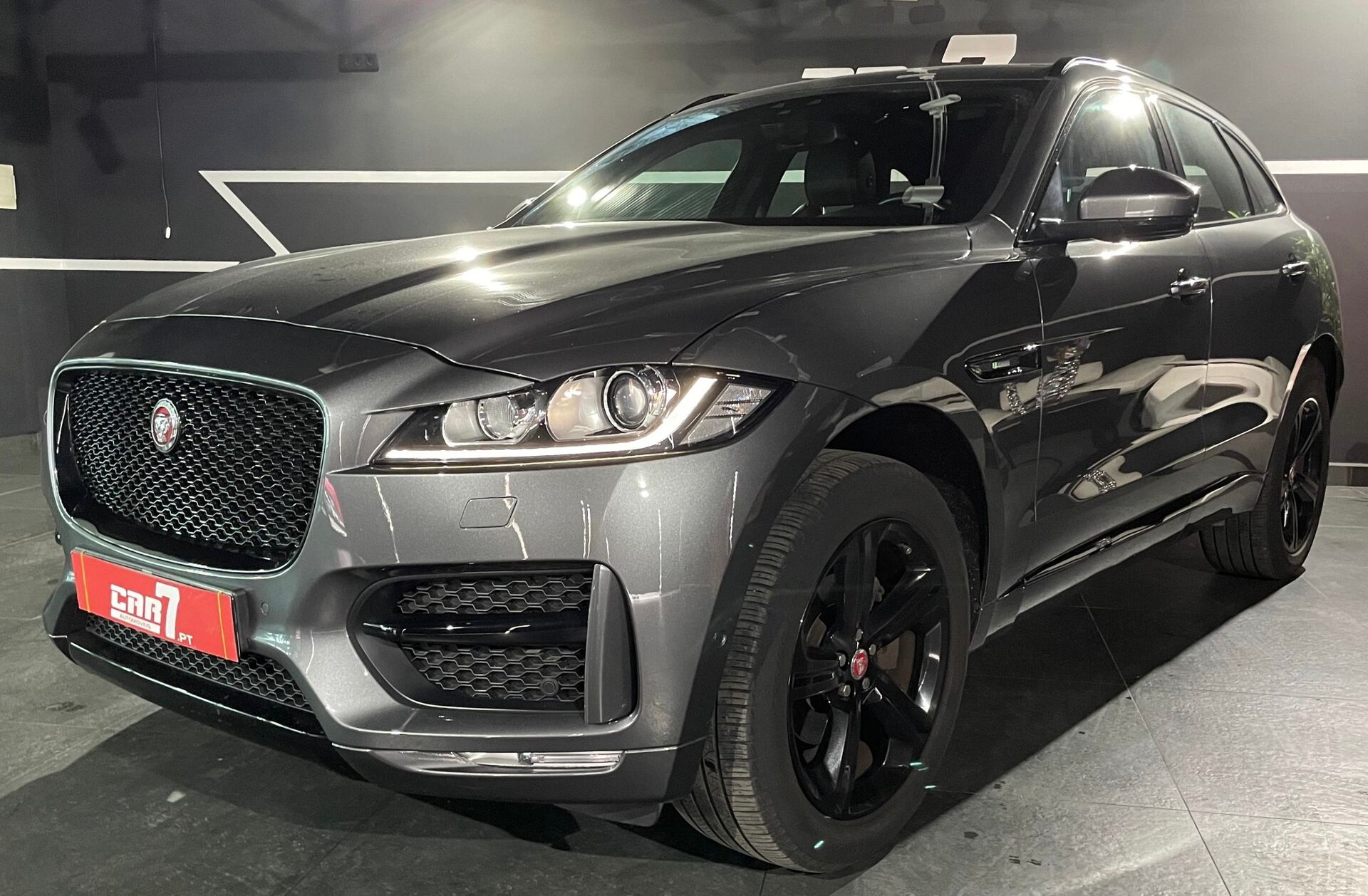 JAGUAR F-Pace 2.0 i4D R-Sport AWD Aut.