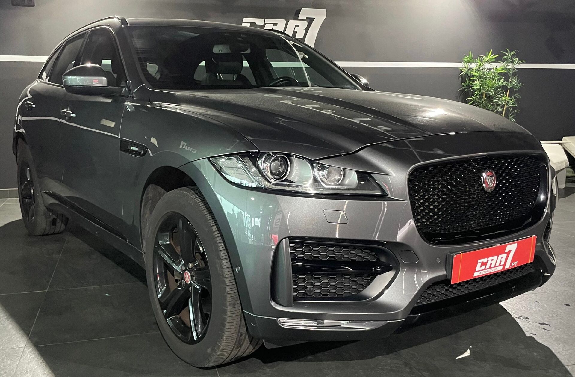 JAGUAR F-Pace 2.0 i4D R-Sport AWD Aut.