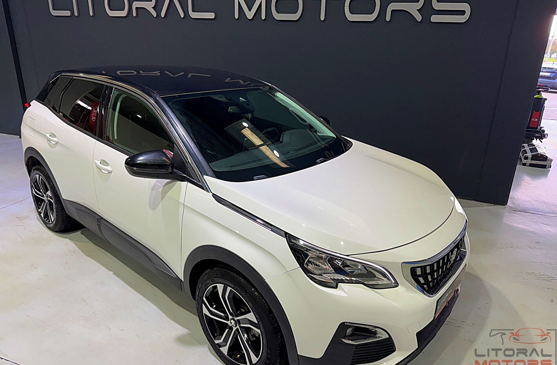 PEUGEOT 3008 1.5 BlueHDi Allure