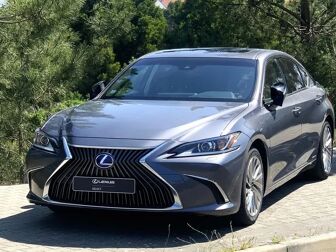 LEXUS ES Executive+