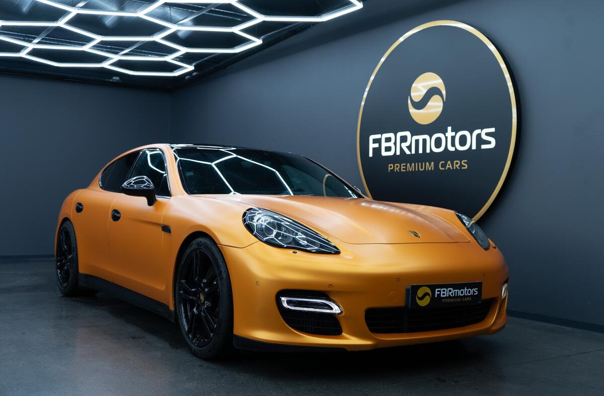 PORSCHE Panamera Turbo PDK