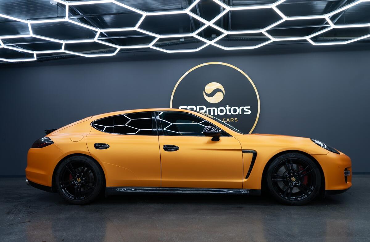 PORSCHE Panamera Turbo PDK