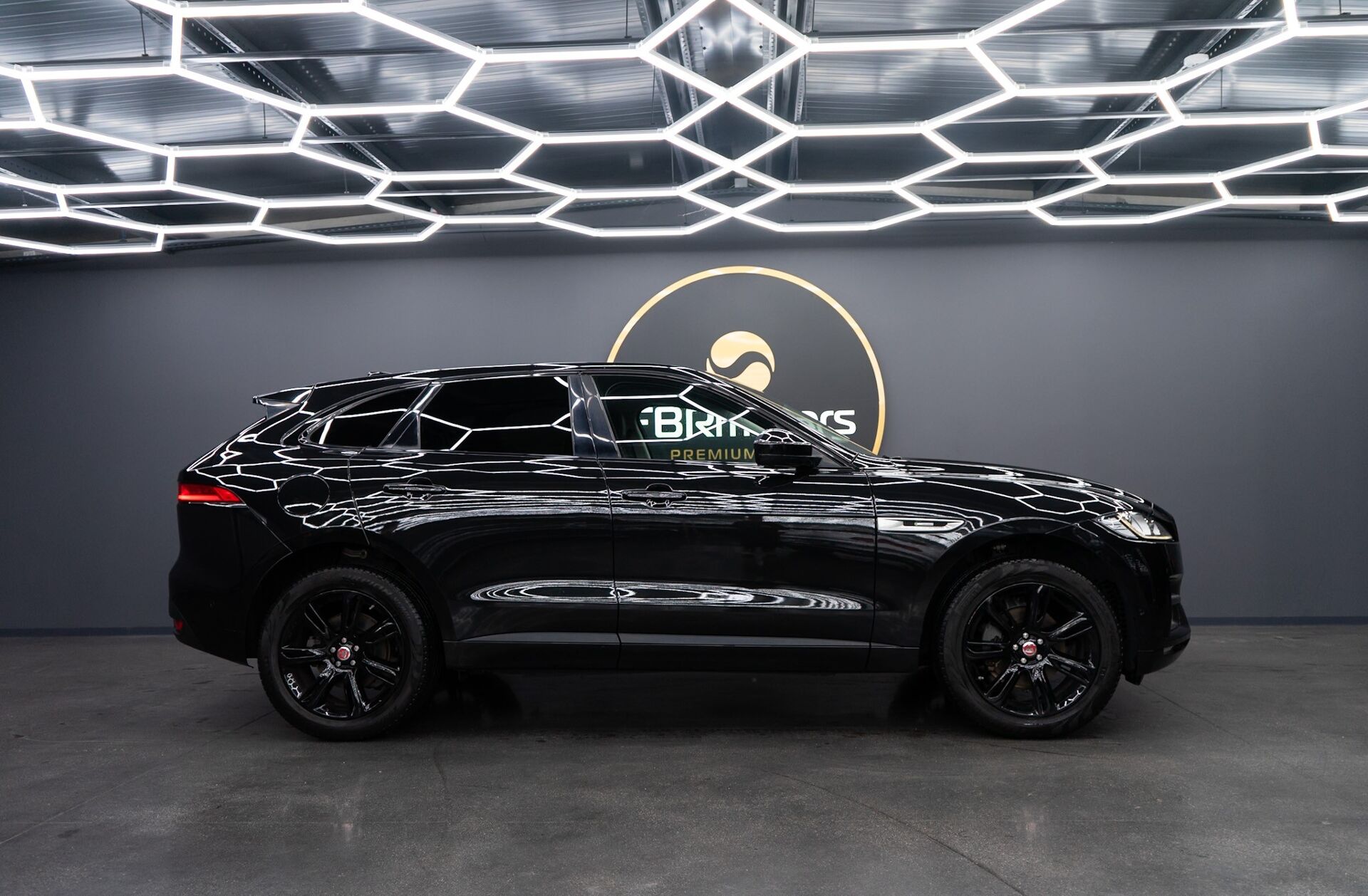 JAGUAR F-Pace 2.0 i4D R-Sport AWD Aut.