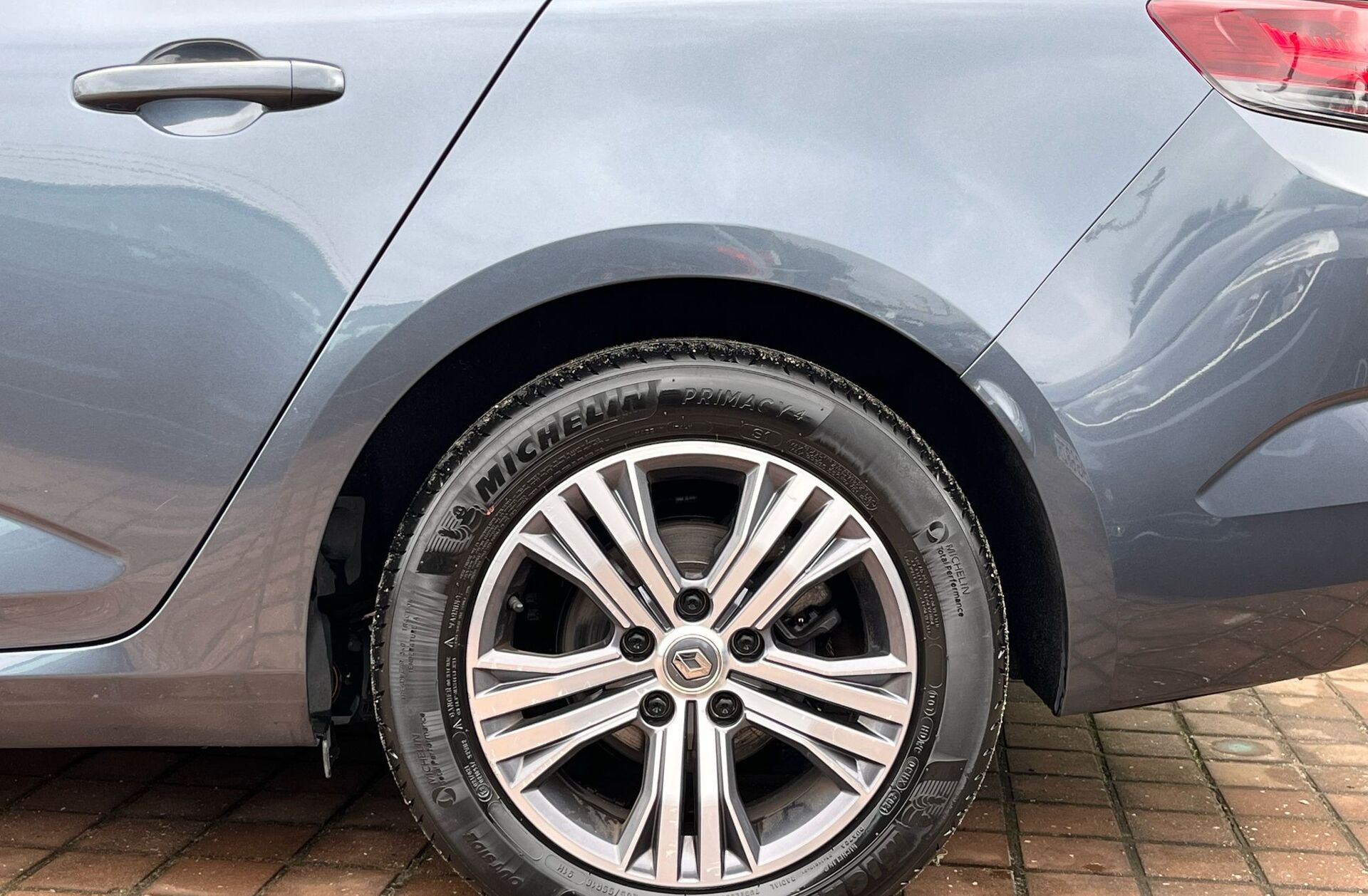 RENAULT Mégane 1.5 Blue dCi Limited EDC