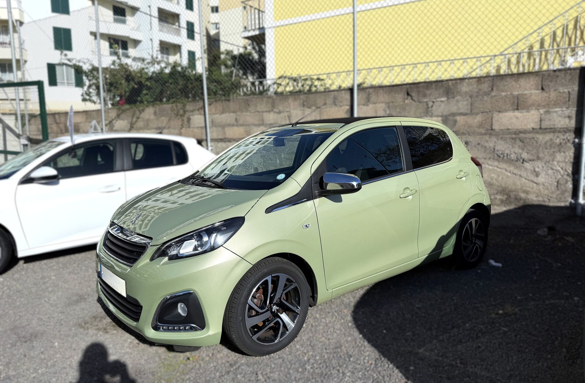 PEUGEOT 108 1.0 VTi Allure