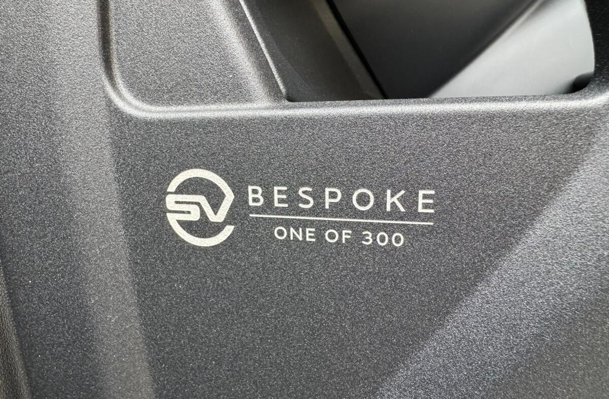 LAND ROVER Defender 5.0 V8 110 AWD