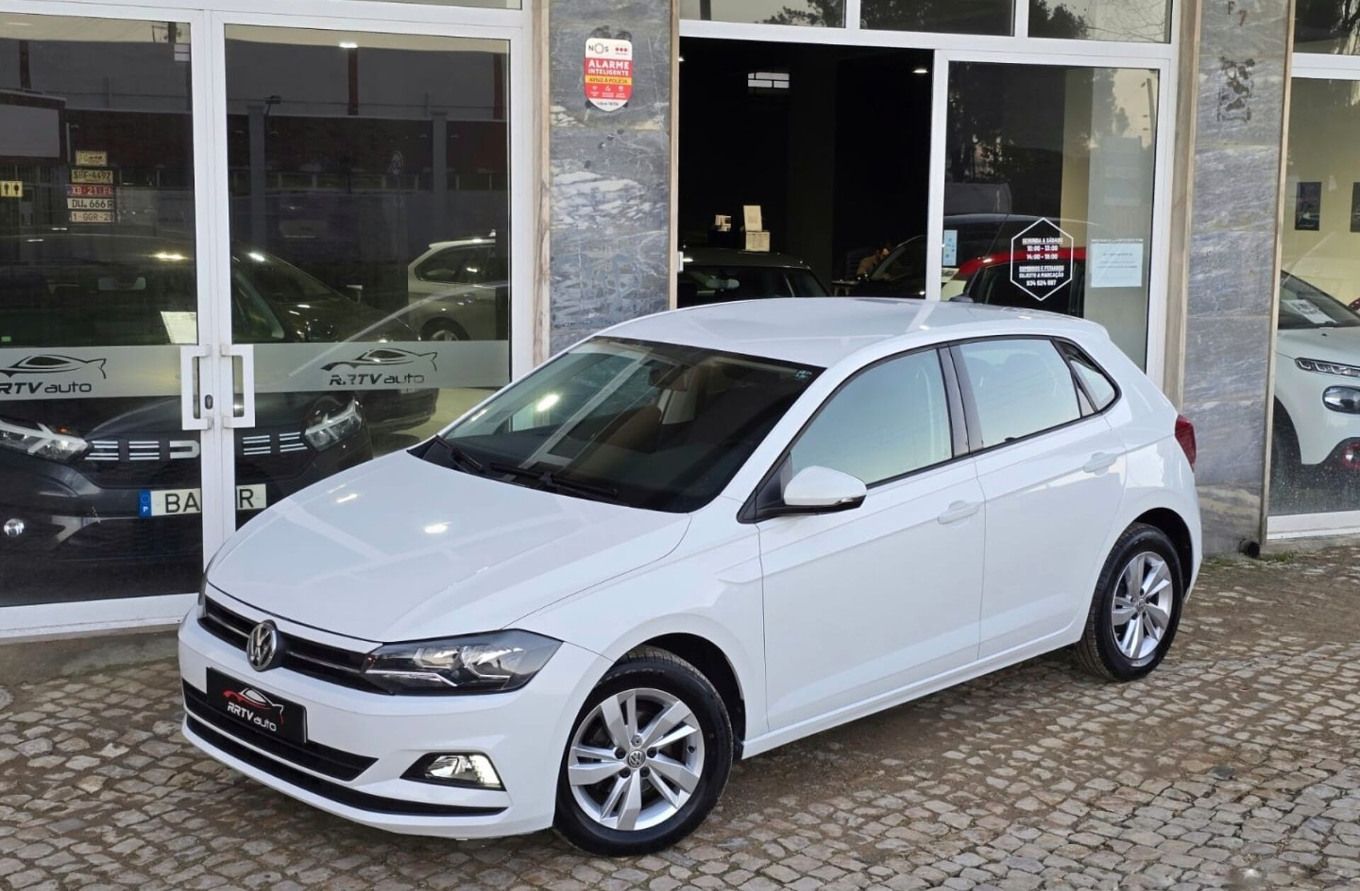VOLKSWAGEN Polo 1.0 Confortline
