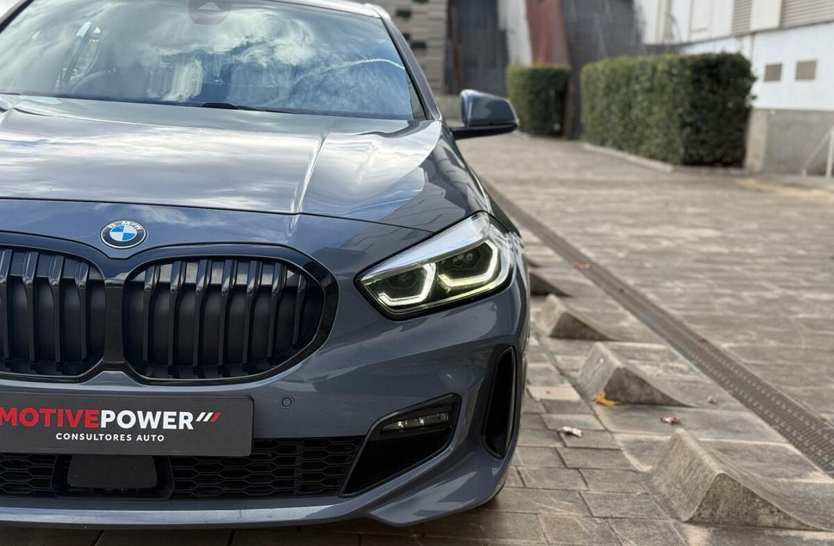 BMW Serie-1 116 d Pack Desportivo M Auto