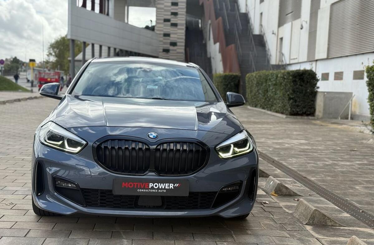 BMW Serie-1 116 d Pack Desportivo M Auto