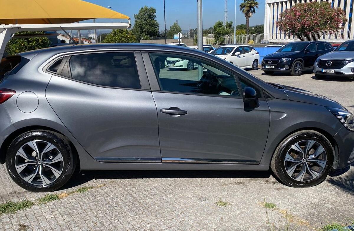 RENAULT Clio 1.0 TCe Techno