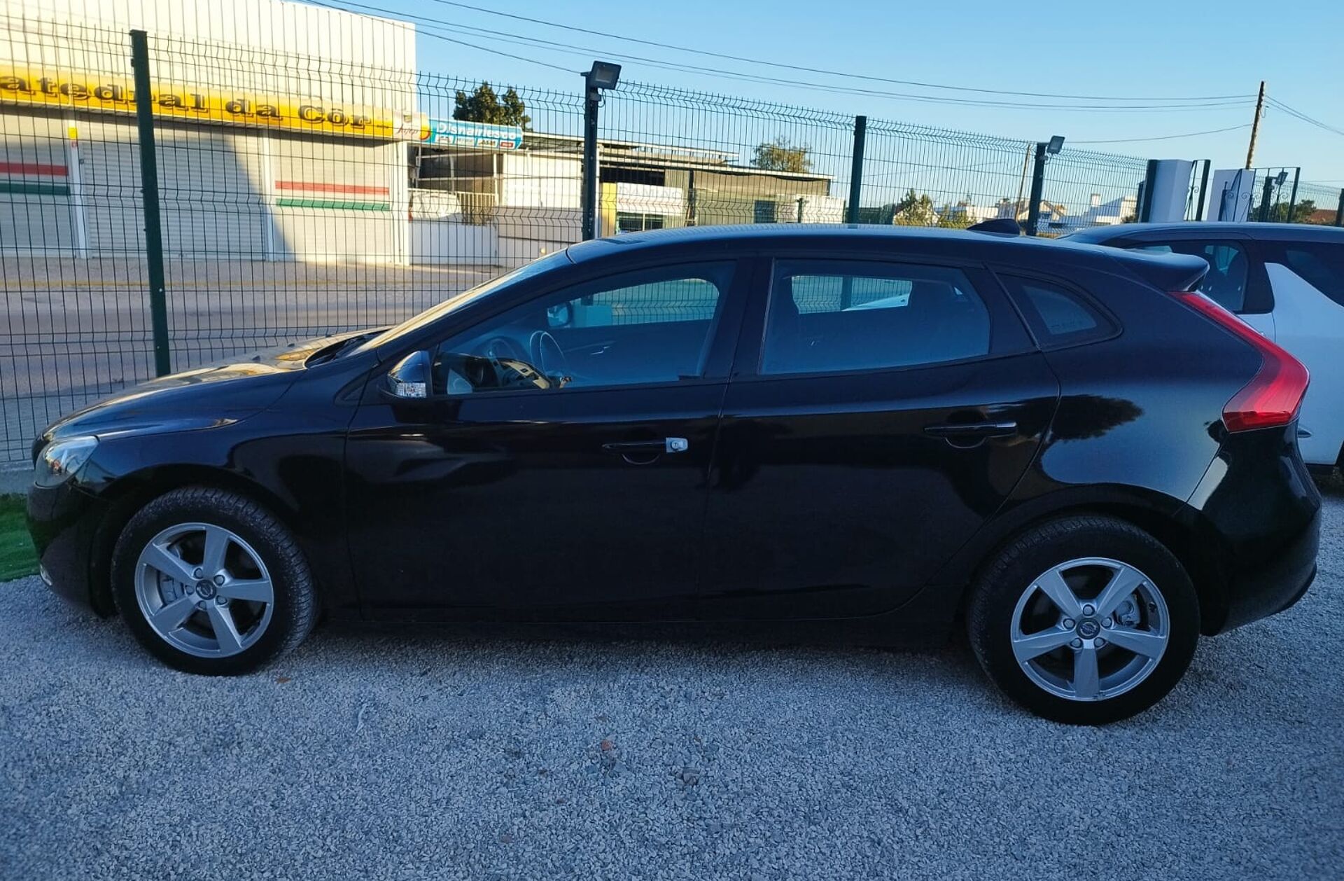 VOLVO V40 2.0 D4 R-Design Mom.Geartronic
