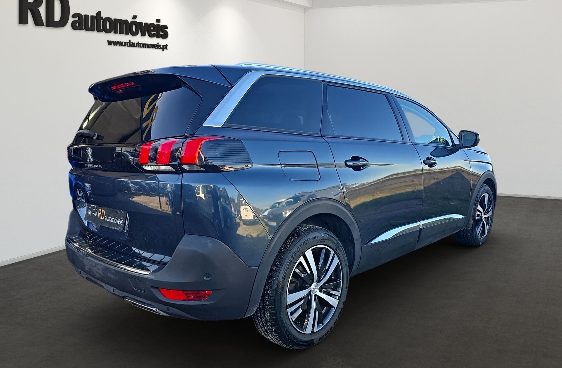 PEUGEOT 5008 1.5 BlueHDi Allure EAT8