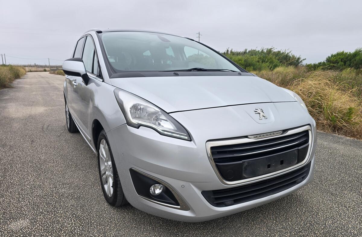 PEUGEOT 5008 1.6 BlueHDi Allure EAT6