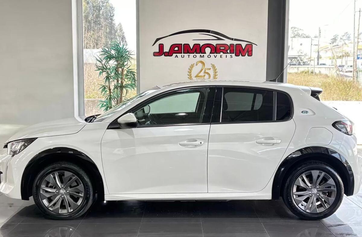 PEUGEOT 208 e- 50 kWh Active Pack