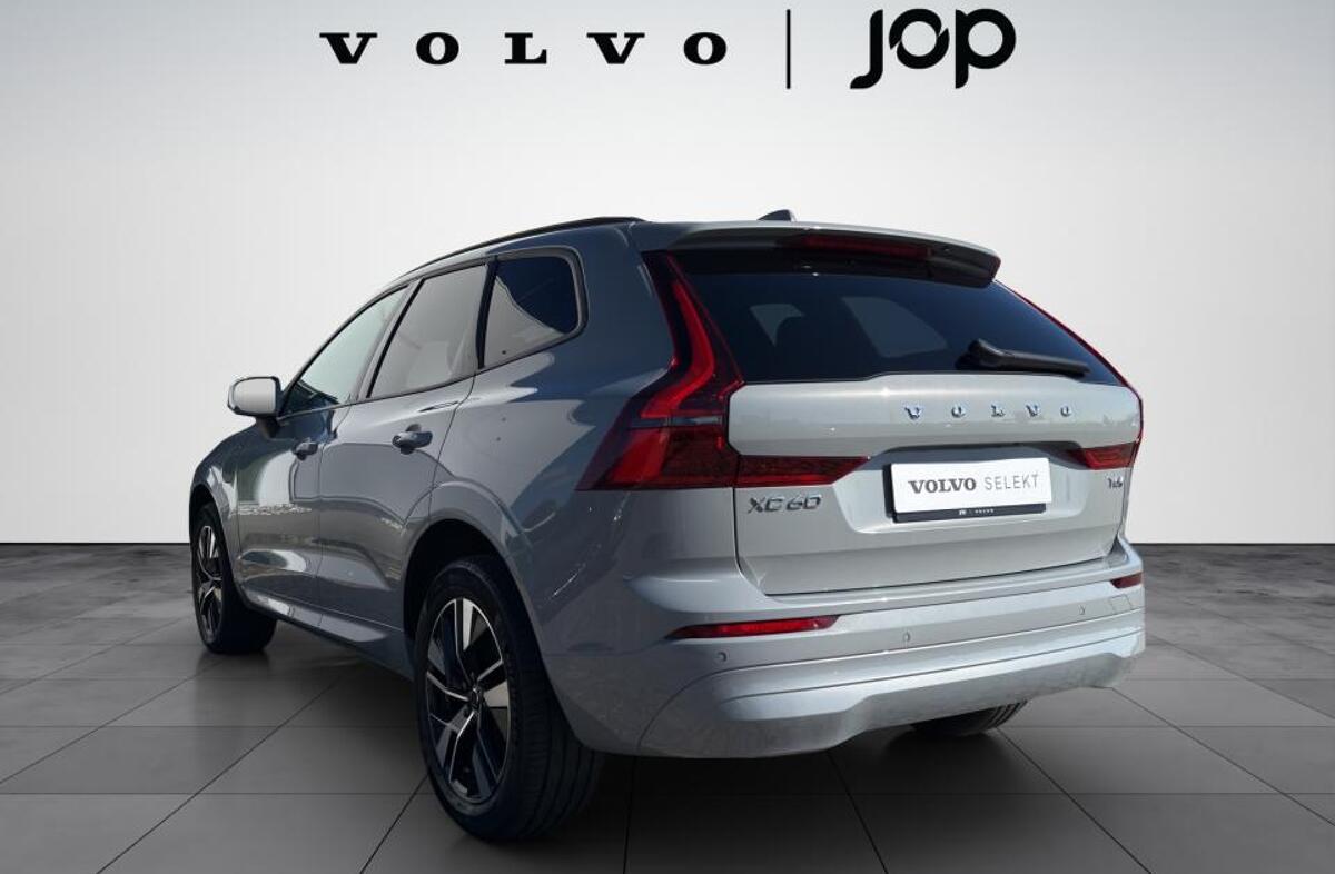 VOLVO XC60 2.0 T6 PHEV Core AWD