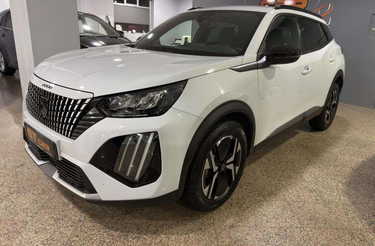 PEUGEOT 2008 1.2 PureTech Allure