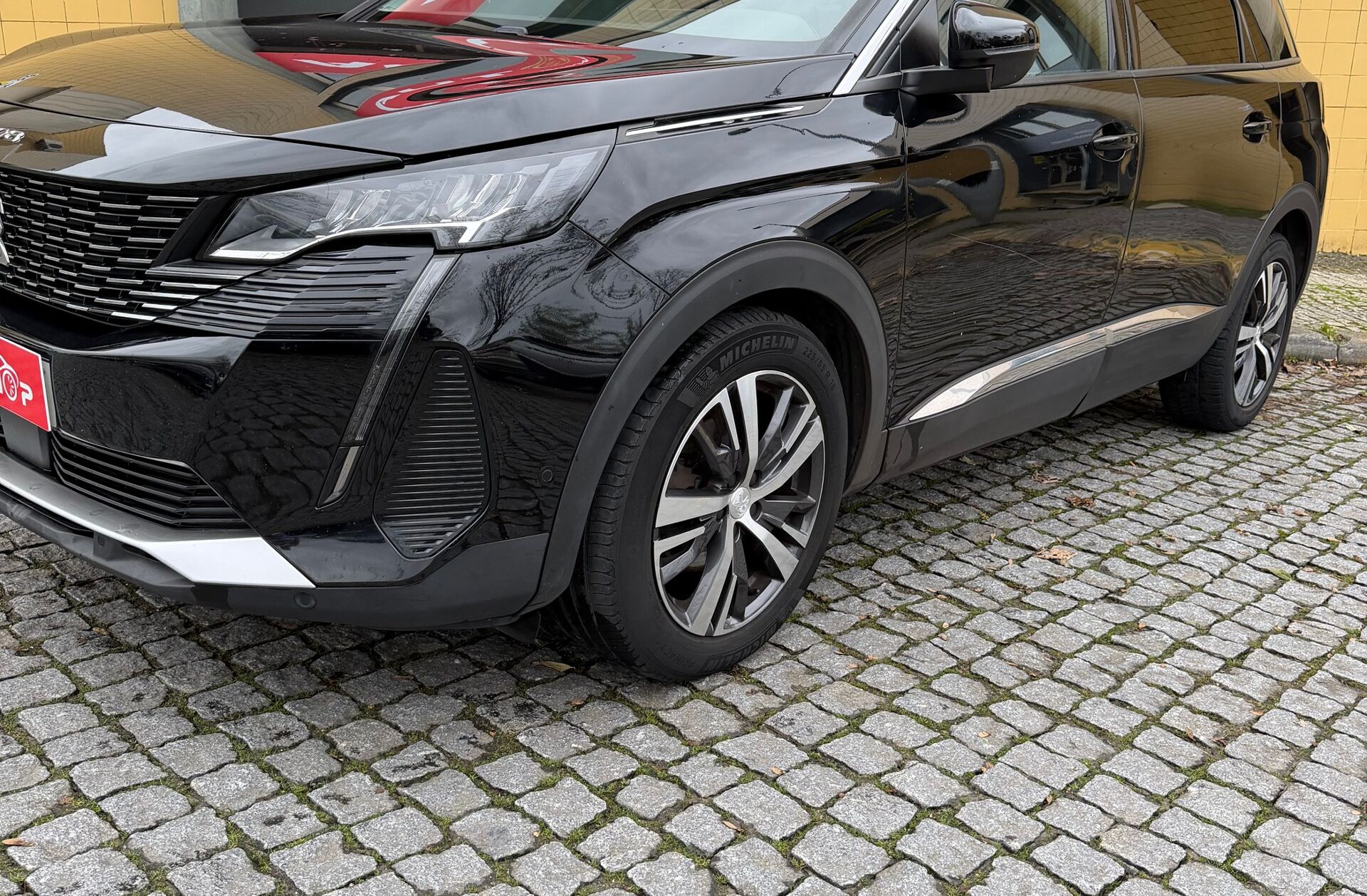 PEUGEOT 5008 1.2 PureTech Allure Pack EAT8