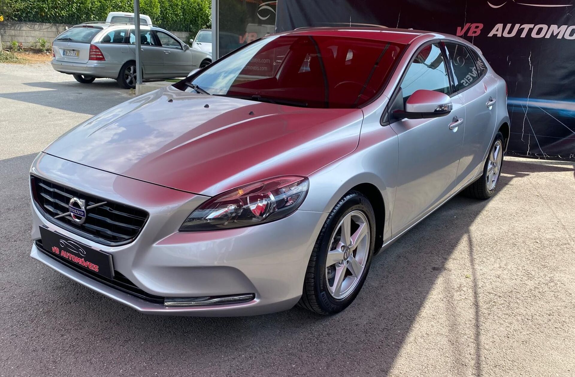 VOLVO V40 1.6 D2 Momentum