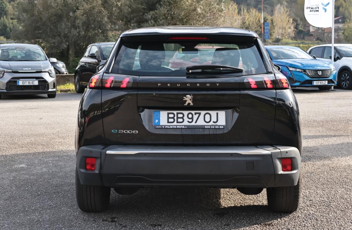 PEUGEOT 2008 e- 50 kWh GT