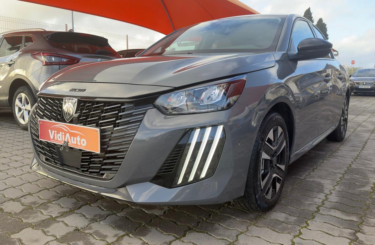 PEUGEOT 208 1.2 PureTech Allure
