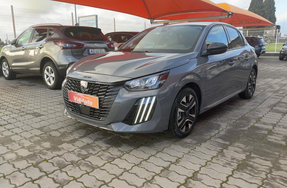 PEUGEOT 208 1.2 PureTech Allure