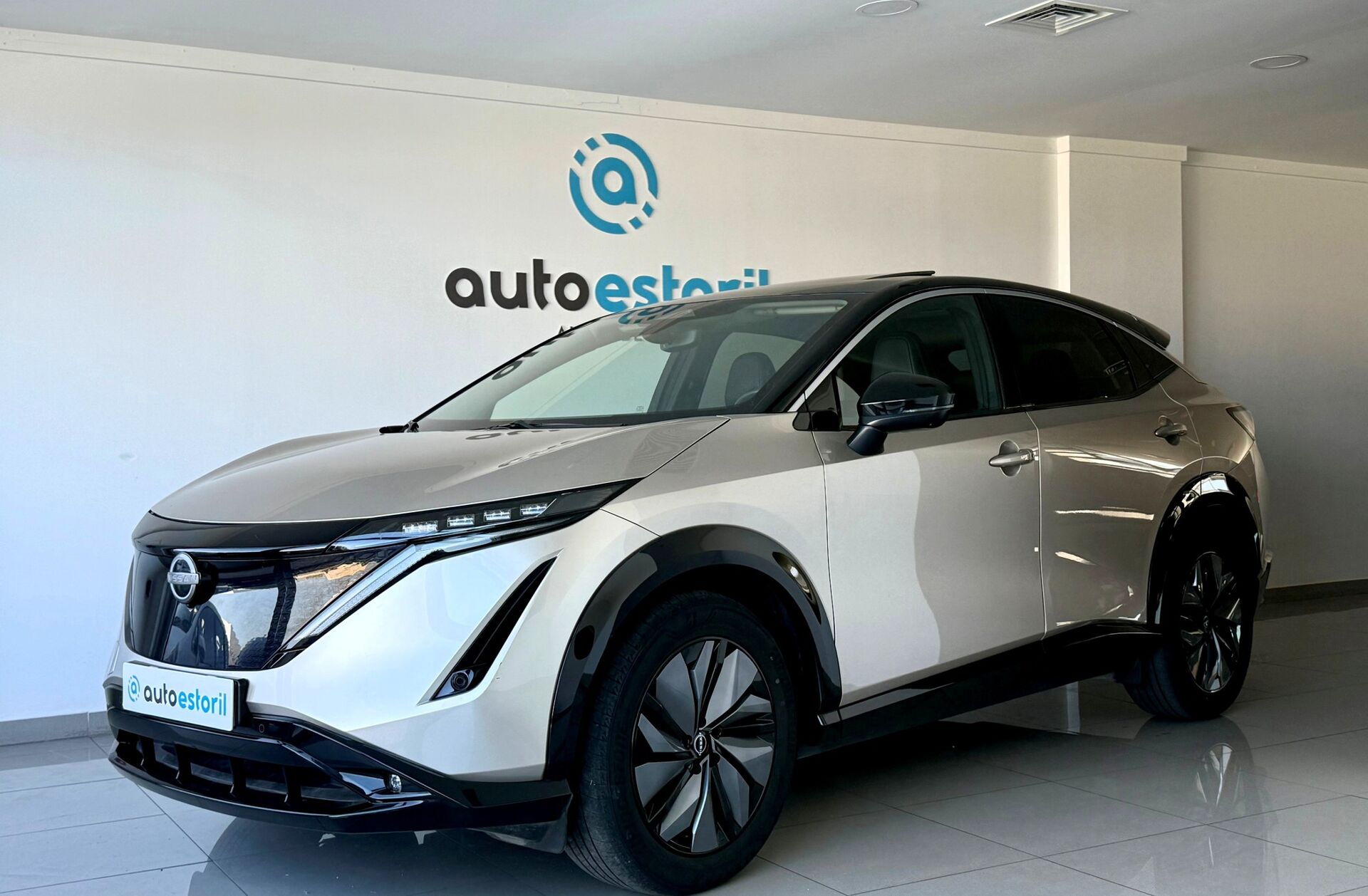 NISSAN Ariya 63 kWh Advance Carr. 22kW + Teto Panorâmico