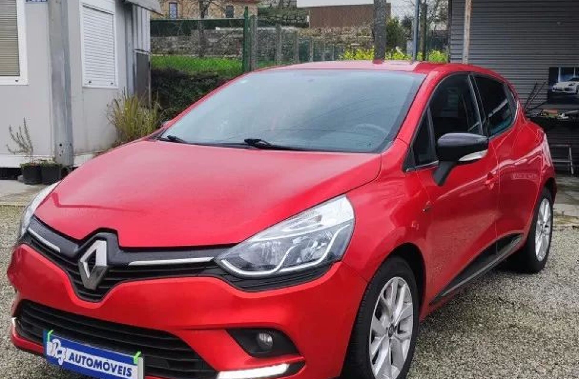 RENAULT Clio 0.9 TCe Limited Bi-Fuel
