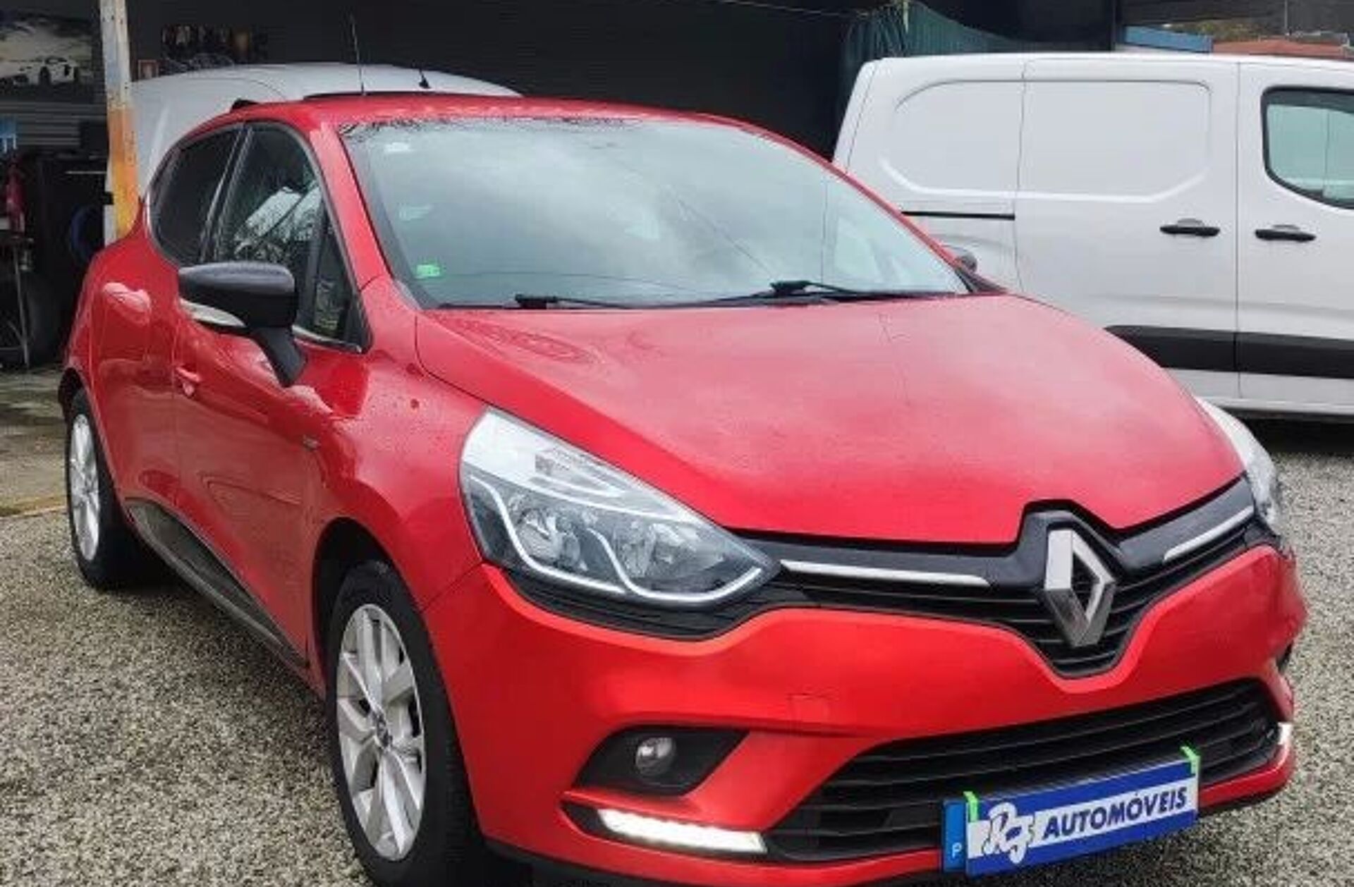 RENAULT Clio 0.9 TCe Limited Bi-Fuel
