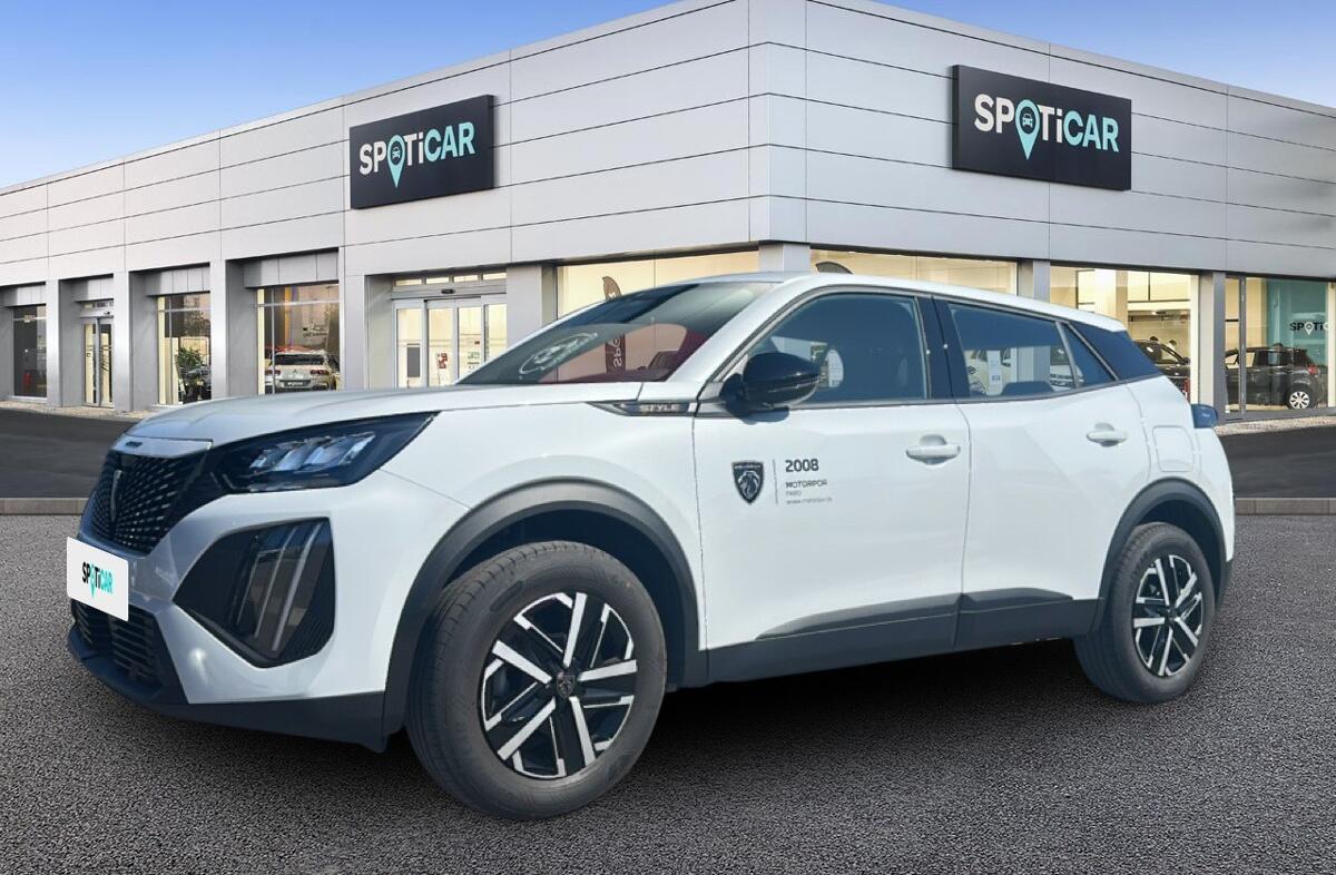PEUGEOT 2008 1.2 PureTech Style