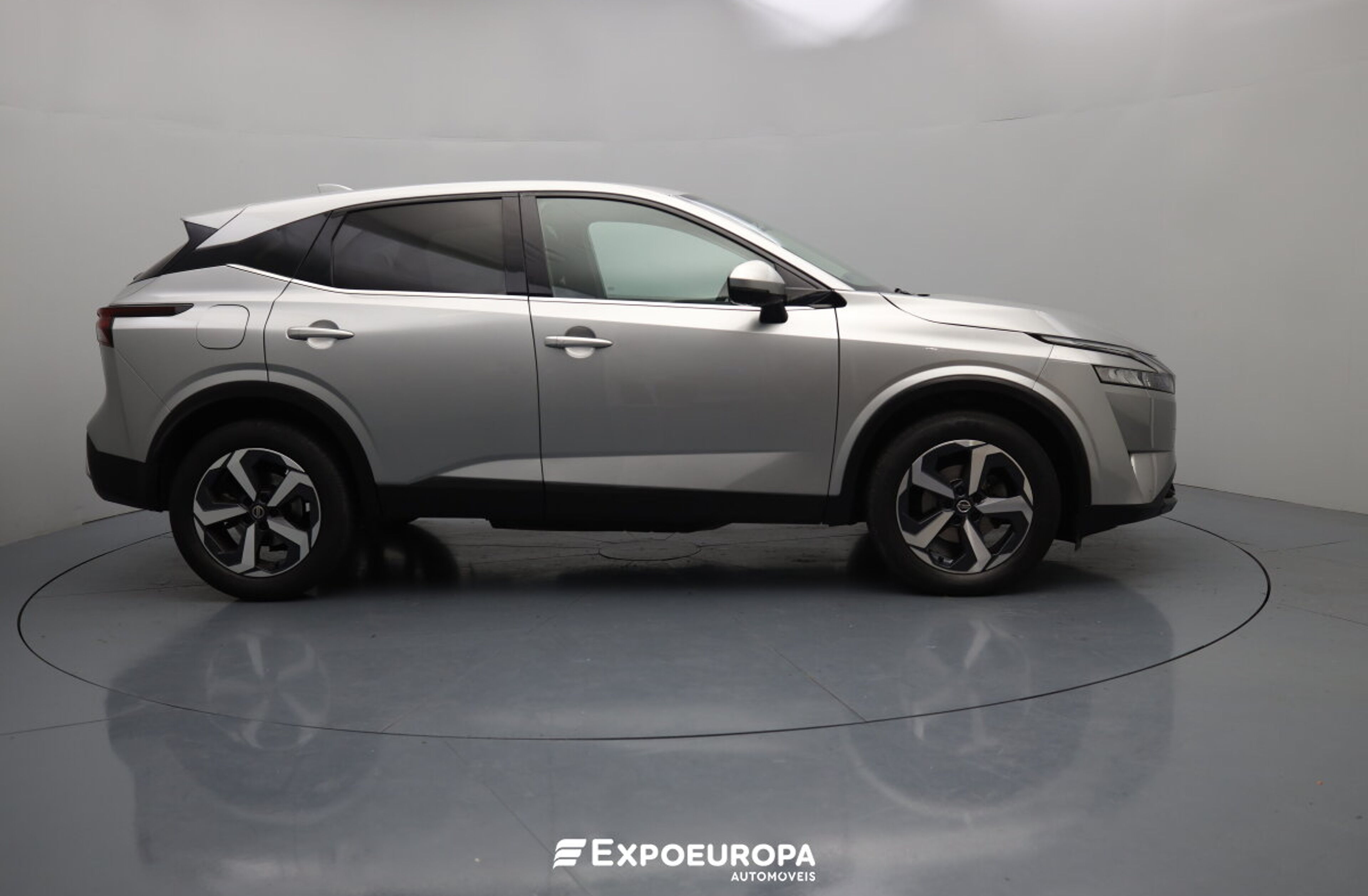 NISSAN Qashqai 1.3 DIG-T N-GO Xtronic