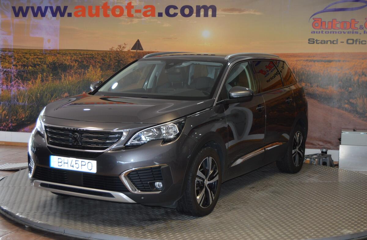 PEUGEOT 5008 1.2 PureTech Allure EAT8