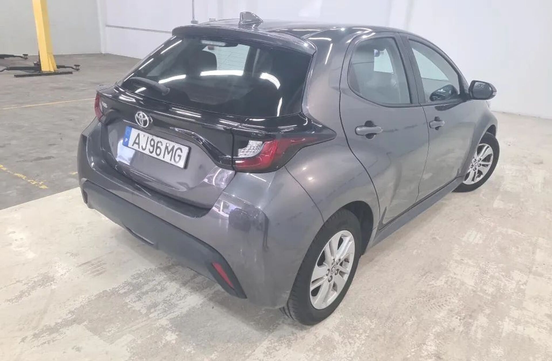 TOYOTA Yaris 1.0 VVT-i Comfort
