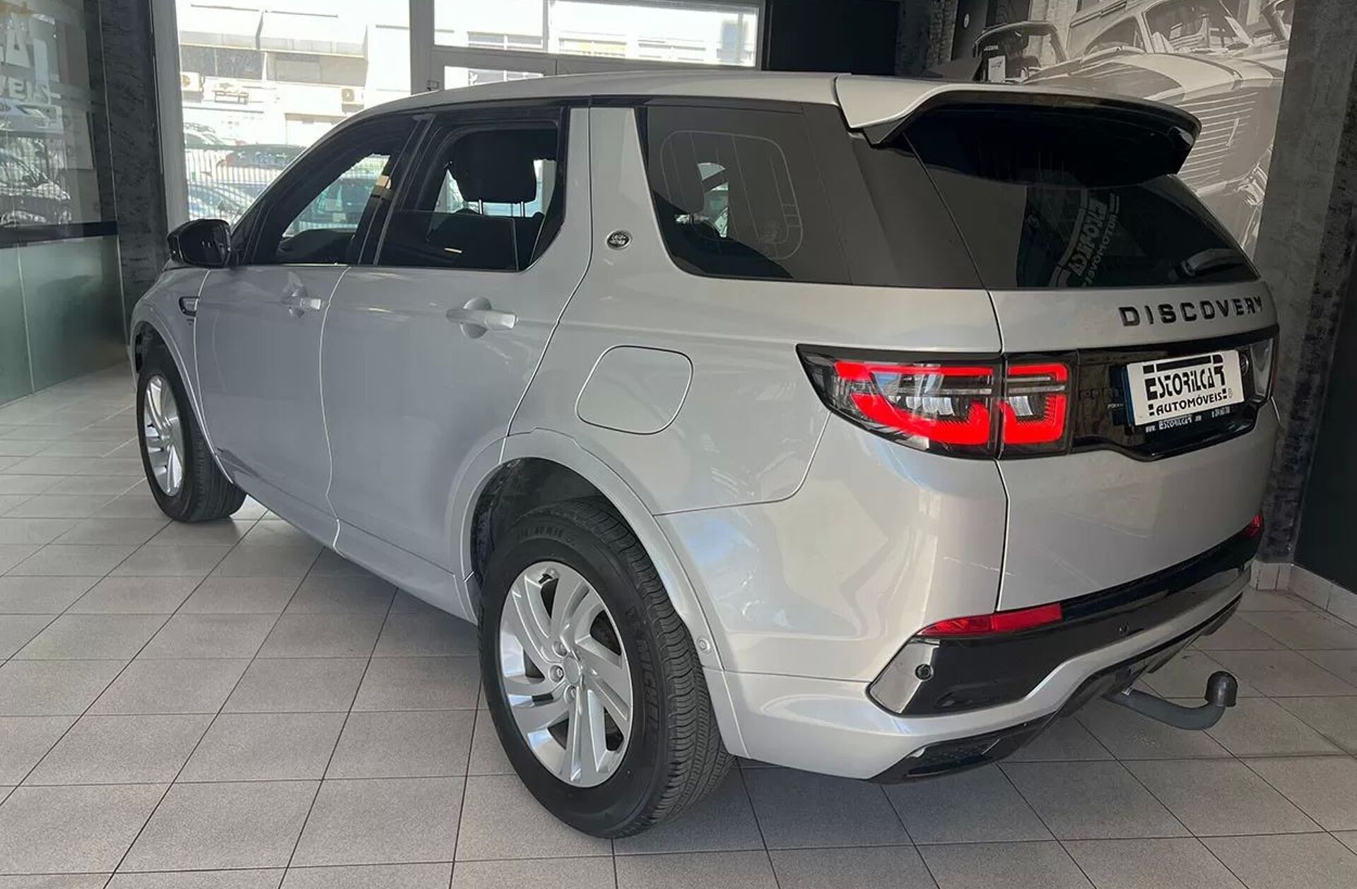 LAND ROVER Discovery S.1.5 I3 P300e AWD R-Dynamic