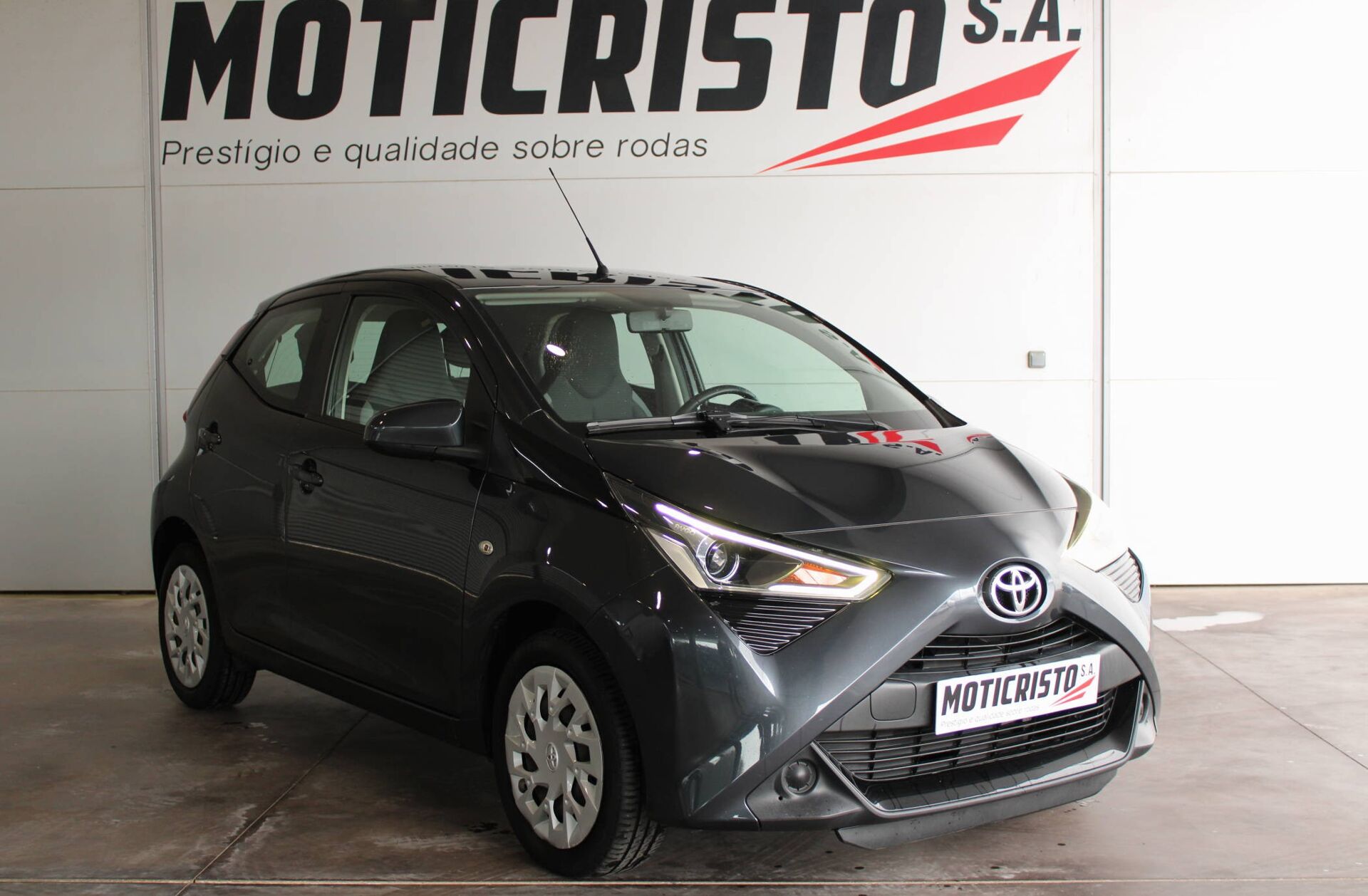 TOYOTA Aygo 1.0 X-Play