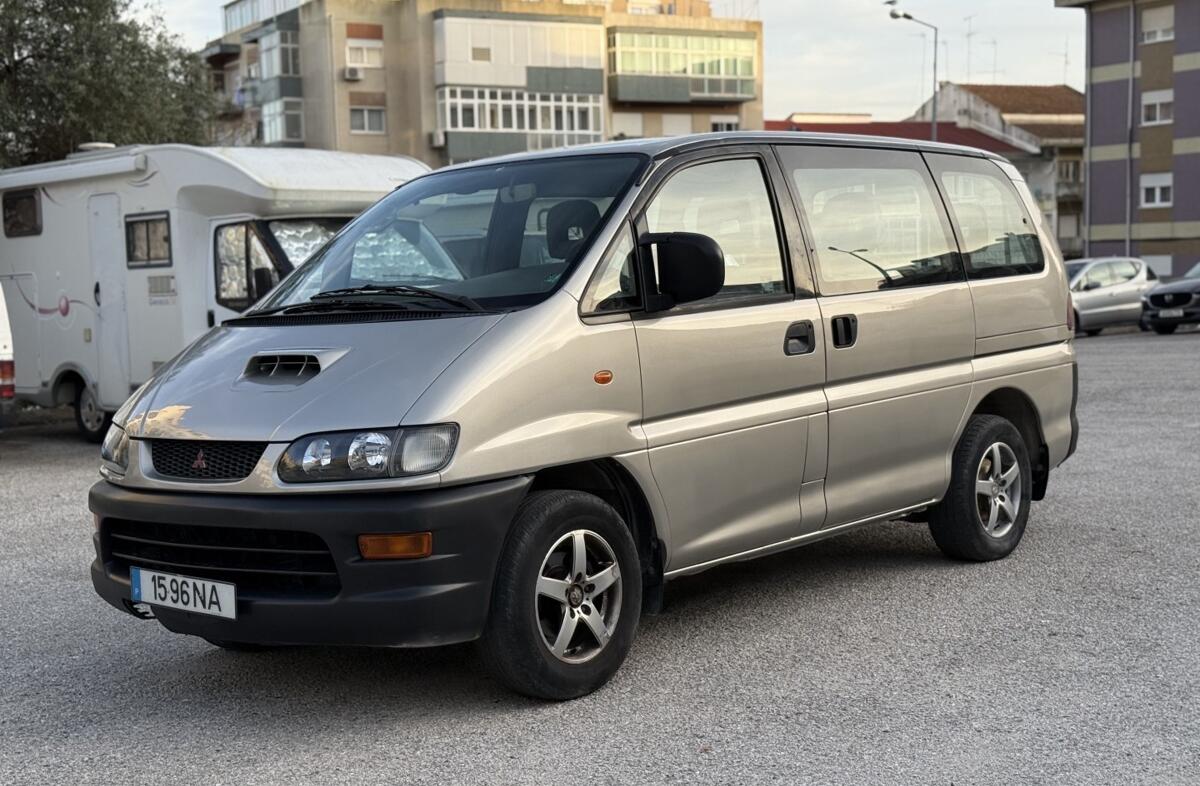 MITSUBISHI Space Gear 2.5 TD GLX