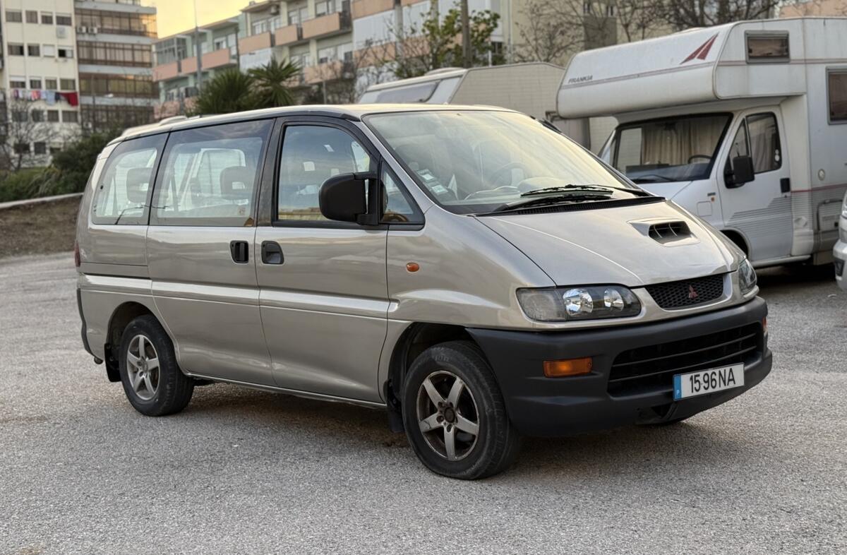 MITSUBISHI Space Gear 2.5 TD GLX